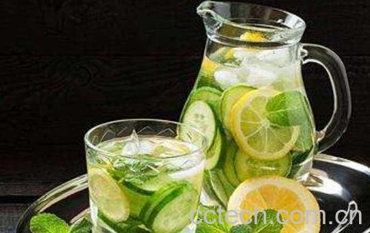 柠檬水如何泡 柠檬水的正确泡法与功效-0