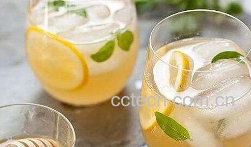 柠檬水如何泡 柠檬水的正确泡法与功效-1