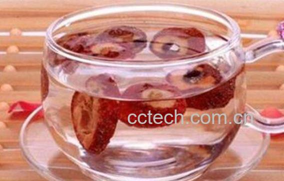 山楂干泡水的功效-0