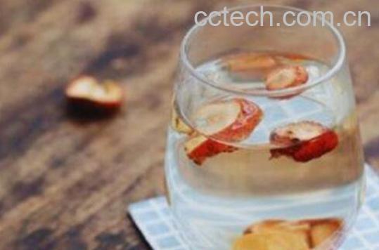 山楂干泡水的功效-1