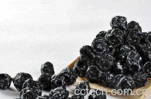 干乌梅泡水喝的功效-1