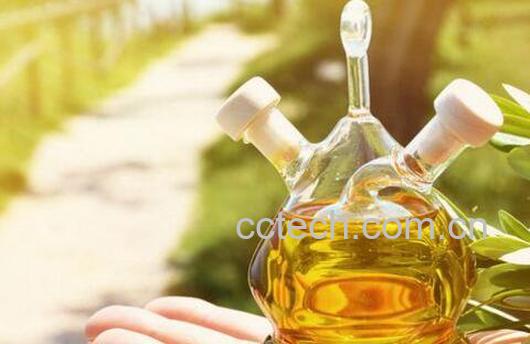 橄榄油怎么吃 橄榄油的食用方法技巧-0