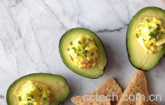 牛油果怎么吃最好 牛油果最简单的吃法-0
