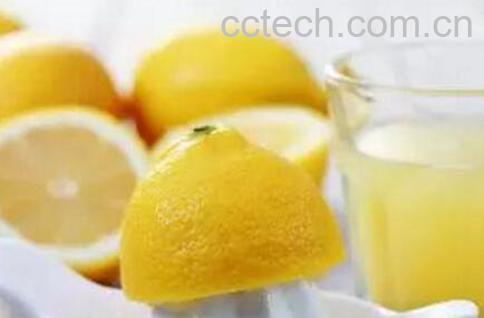 柠檬怎么榨汁 柠檬榨汁可以直接喝吗 -0