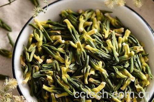 莲子心的功效与作用 莲子心泡水喝的好处-0