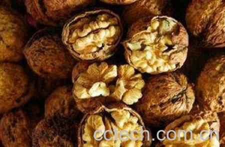 吃核桃有什么好处 吃核桃的功效-0