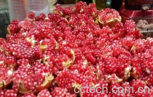 吃石榴有什么好处 吃石榴的功效与作用-0