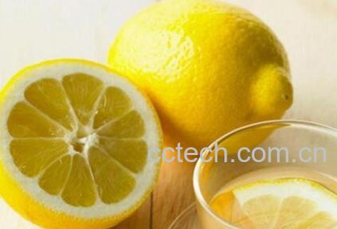 怎样用鲜柠檬泡水喝-0