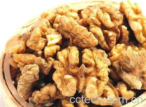 煮核桃仁水喝的功效和作用-1