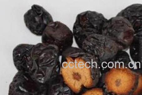 枣炒黑泡水喝有什么作用与功效-1