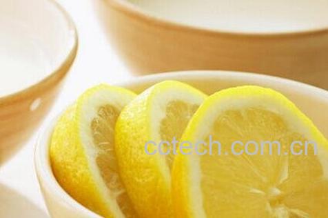 柠檬片泡水的功效与作用-0