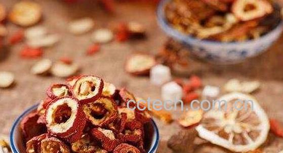 山楂片泡水喝的功效有哪些-0