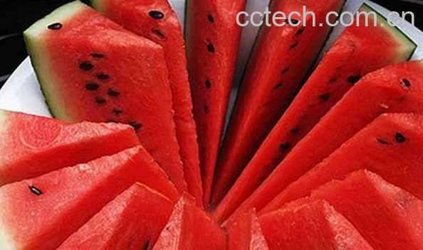 果蔬百科吃西瓜时吃西瓜子好吗-0