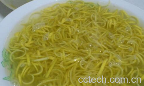 果蔬百科柚子皮泡水喝的功效与作用-0