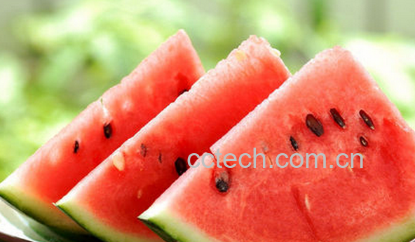 果蔬百科夏天吃西瓜的好处有哪些-0