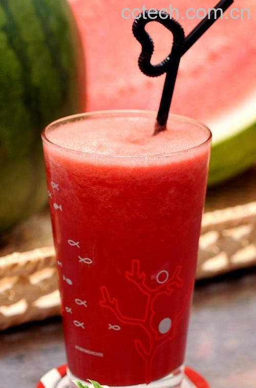 果蔬百科西瓜汁的功效与作用-0