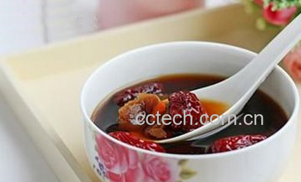 果蔬百科大枣泡水喝的功效与作用-0