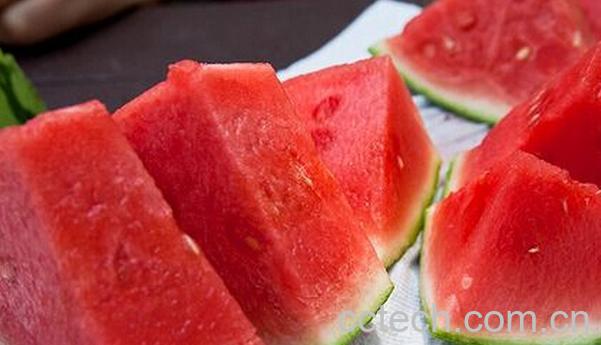 果蔬百科吃西瓜的禁忌-0
