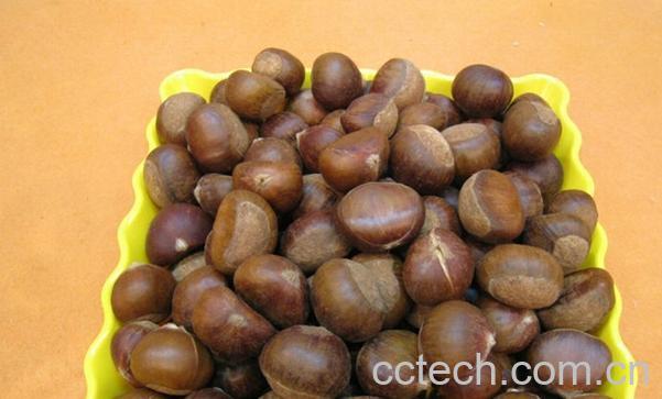 果蔬百科怎样快速去除板栗皮-0