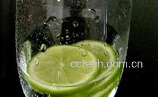 果蔬百科女性喝柠檬水的好处-0