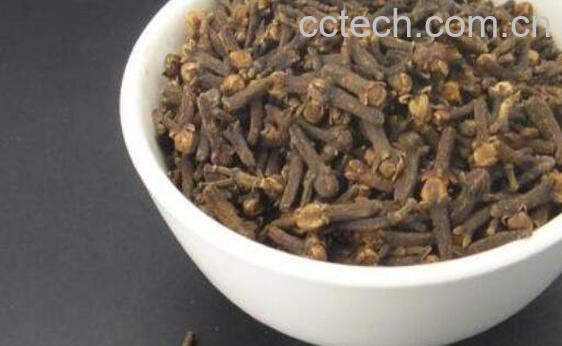 丁香泡水喝的功效与好处-0