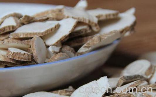 白芷泡水喝有什么功效-0