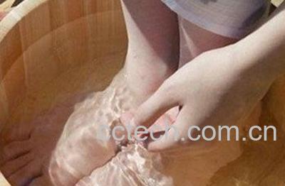 蒲公英和姜片煮沸泡脚有什么功效-0