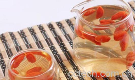 枸杞子泡水喝的功效及好处-1