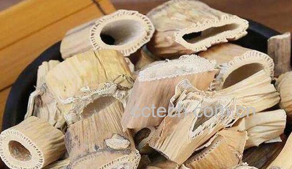 苇子根的功效与作用-0
