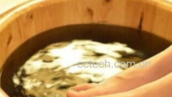 艾叶草泡脚有什么好处 艾叶草泡脚的禁忌-0
