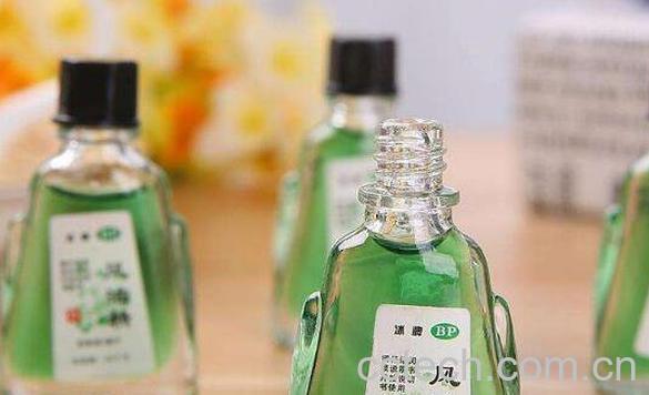 风油精滴肚脐眼的功效及注意事项-1