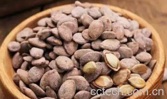 瓜蒌籽怎么吃 瓜萎籽多吃有副作用吗-1