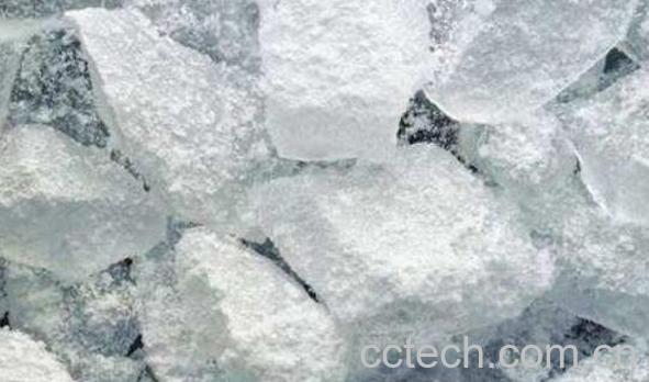 枯矾的功效与作用及药用价值-0