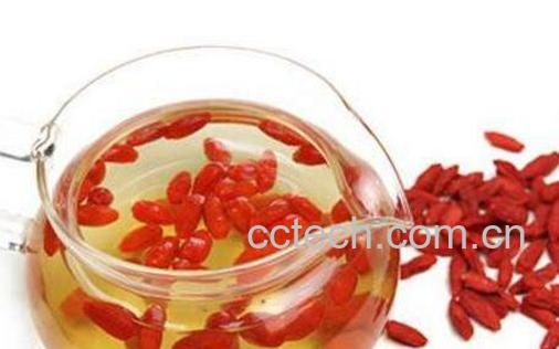 枸杞子泡水喝的功效 枸杞子泡水喝壮阳吗-0