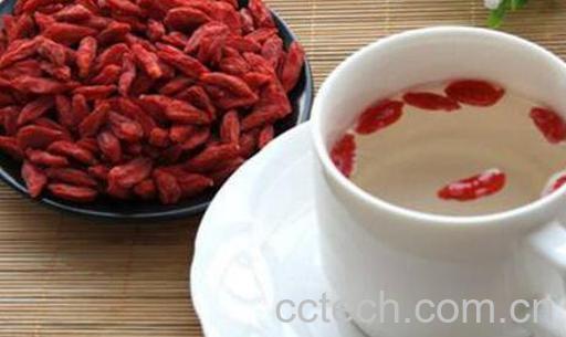 枸杞泡水如何泡 枸杞冲泡方法-1