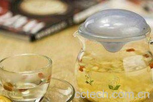 西洋参泡水喝的功效 西洋参泡水喝的好处-1