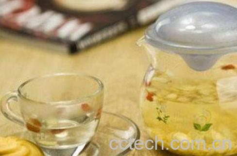 西洋参泡水喝的功效 西洋参泡水喝有哪些禁忌-0