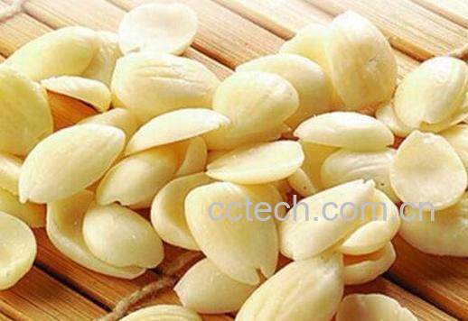 杏仁的功效与作用及药用价值-1