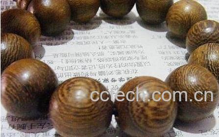 沉香手串的功效与副作用-1