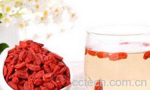 枸杞泡水喝有什么好处-0