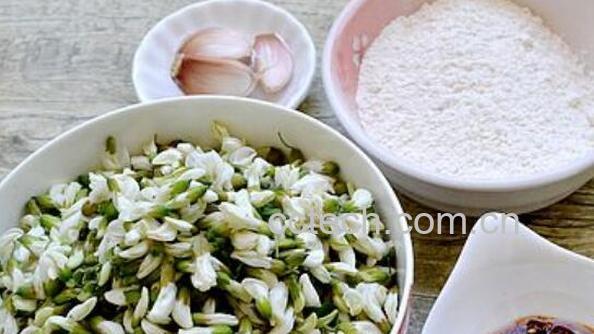 蒸槐花的功效与作用 蒸槐花的做法大全窍门-0