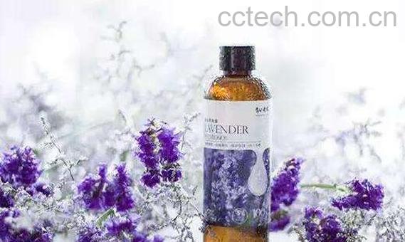 薰衣草纯露的功效与作用-1