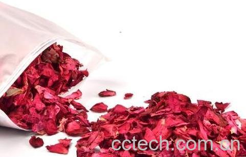 牛奶玫瑰花泡澡的好处-0