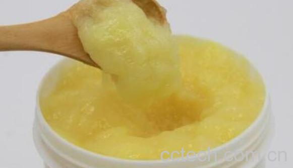 蜂乳的功效与作用 蜂乳的食用方法-0