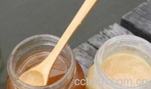 真假蜂蜜的鉴别方法 如何监别蜂蜜真假-1