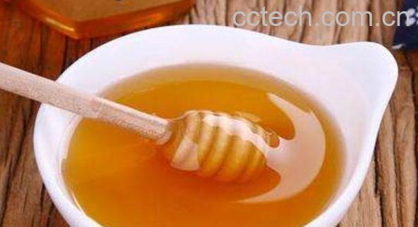 蜂蜜洗脸有用吗 蜂蜜水洗脸的正确方法-0