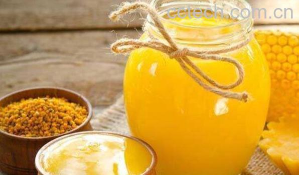 喝蜂蜜有什么好处 每天吃蜂蜜的好处介绍-1