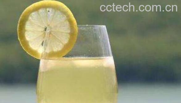 蜂蜜水什么时候喝治疗便秘 喝蜂蜜水的好处与功效-0