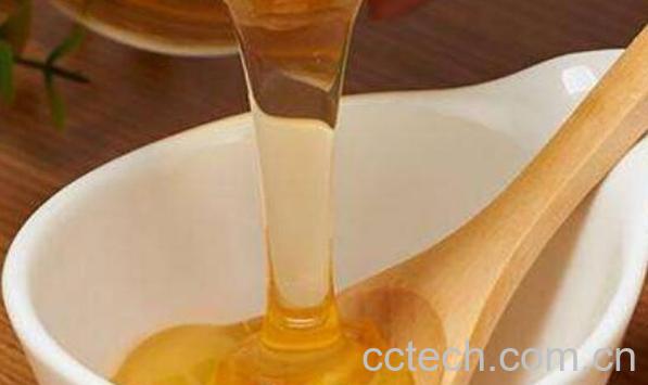 如何用蜂蜜洗脸 用蜂蜜洗脸的方法和作用-0