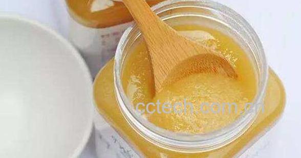 怎样识别蜂蜜的真假 蜂蜜真假辨别方法图-0